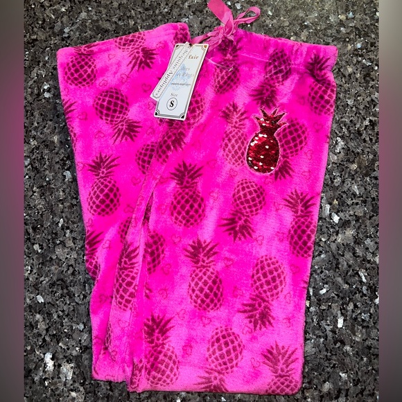 NWT Mayfair Ladies Velvet Pineapple Pants with Sequin Sparkle Appliqués - Picture 1 of 10